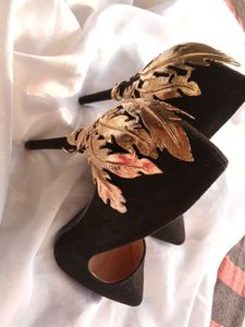 Embellished High Heels Satin Court Heel in Black