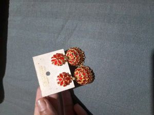 Stunning Earring And Bracelet Set