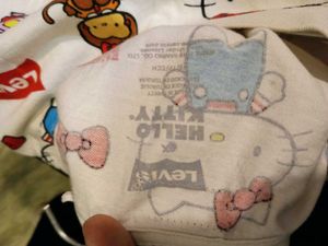 Hello Kitty Levi&#39;s Tee