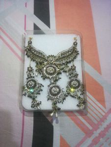 Elegant Indian Jewelry Set