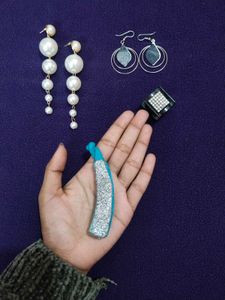 Set of 2 Earrings And Hair Clips 💖