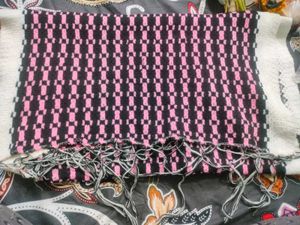 Woolen shawl+ Gift 🎁