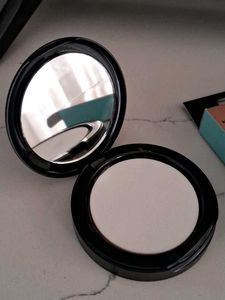 Maybelline Powder Compact, Shade -310