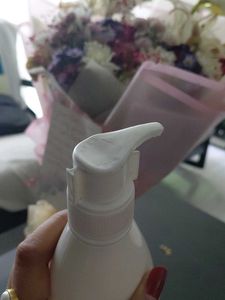 Venusia Max Lotion- 500g. New, sealed.