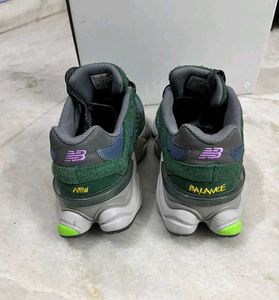 NEW BALANCE 9060 NIGHTWATCH GREEN UK 7.5