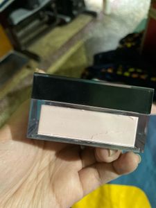 Huda Beauty Loose Powder (Cherry Blossom)