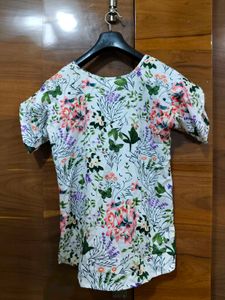 Floral Print Short Sleeve Top