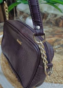 KLEIO SLING BAG 👜