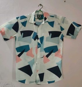 Geometric Print Short Sleeve Shirt