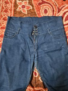Frayed Hem Cropped Jeans
