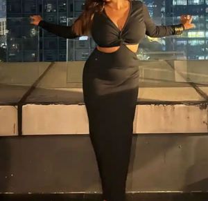 Chic Black Cutout Midi Dress