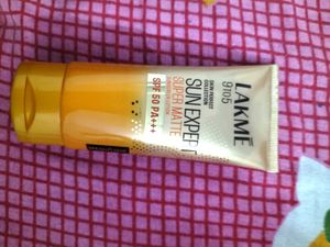 Lakme 9 to 5 Sun Expert