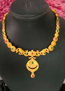 Elegant Gold-Tone Necklace Set