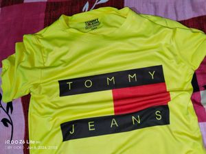 Tommy Hilfiger T-shirt M Size