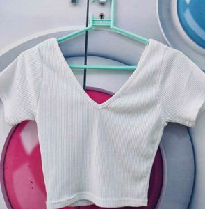 v neck crop top