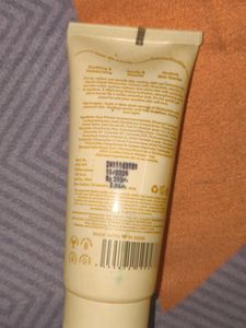 moody barrier repair face moisturizer