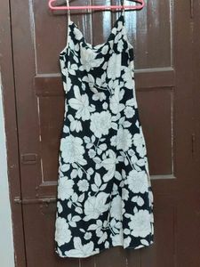 Aesthetic Slit Mid Length Dress