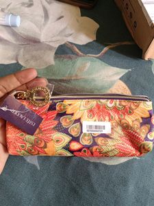 Estee Lauder Pouch