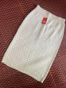 stright skrit body fit