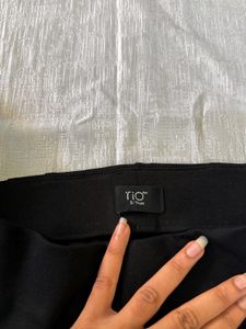 Black Active Wear Pants With Red Stripes