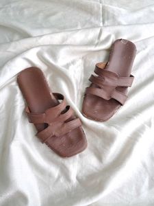 Flats &amp; Shoes SALE ⚡️