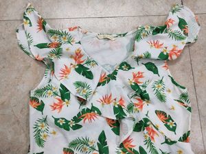 🌷Frilled Top🌷