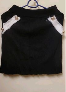 black woolen mini skirt