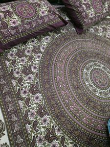 Beautiful Printed Double bedsheet &amp; 2 pillow co