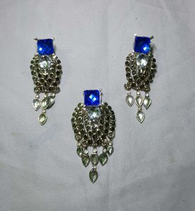 unique owl blue stone crystal gem pendant earrings