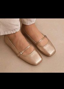 Women Flat Footwear