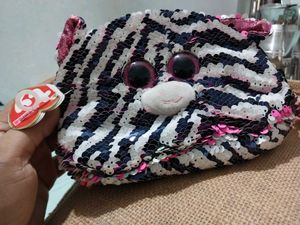 Cute Heart Pouch