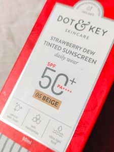Dot &amp; Key Tinted Sunscreen ~ 05 Beige