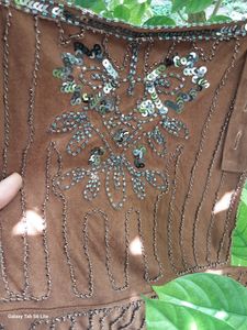 VELEVET HANDEMBROIDERY RUSTY BROEN DUNGREE