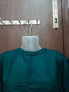 Green Crop Blouse Top With Neck Look