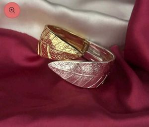 fancy Two Tone Leaf Kada