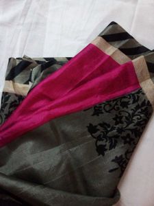 Womens Brand New Silk Gliterish Pink Saree.