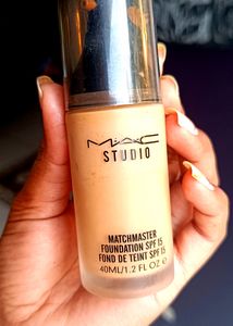 MAC STUDIO Faundton