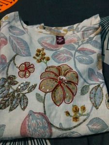 Floral Embellished Kurti
