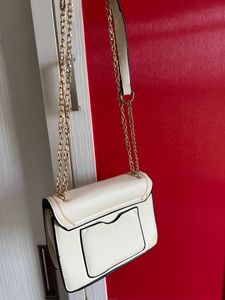 White Sling Bag 🤍