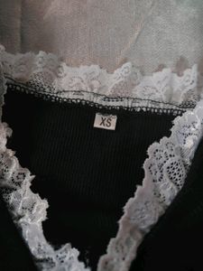 Black Corquette Top With Y2k Hearts Necklace 🖤🌼