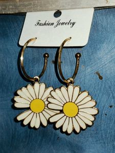 Daisy Drop Earrings