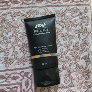 NYKAA SKINshield Foundation