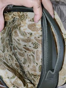 Crossbody Bag 😻 Olive 💚 + Free Gift 🆓