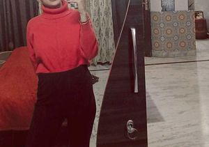 Red Cropped Turtleneck Sweater✨️