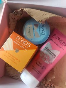 Pond's Skincare Set