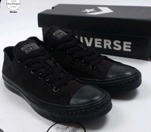 Converse All Star Chuck Taylor Low Top Sneakers