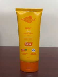 Aqualogica Dewy Sunscreen Sealed