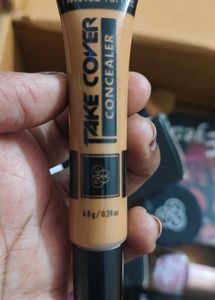 Pac New Concealer