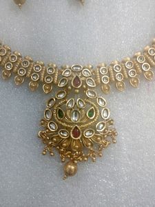 Matt Gold Finish Necklace Set.