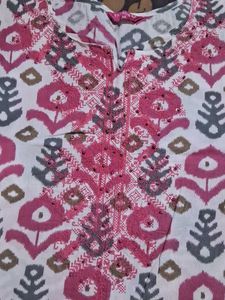 Daily Wear Beautiful Kurti